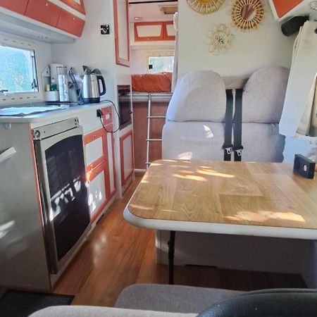Camping Car A 3 Minutes Du Parc Pairi Daiza 호텔 부흘리테 외부 사진