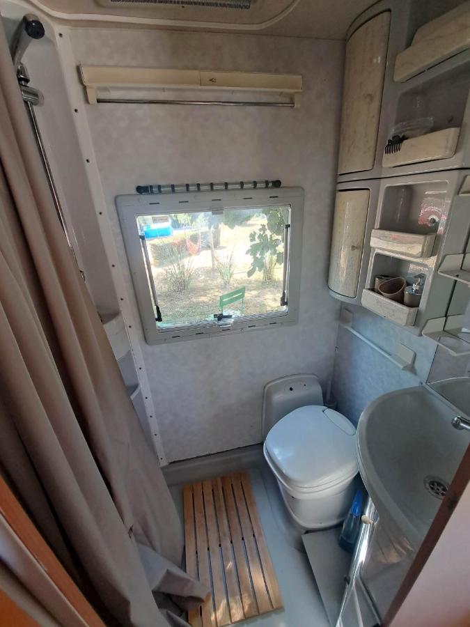 Camping Car A 3 Minutes Du Parc Pairi Daiza 호텔 부흘리테 외부 사진