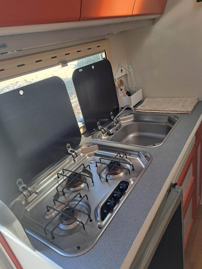 Camping Car A 3 Minutes Du Parc Pairi Daiza 호텔 부흘리테 외부 사진
